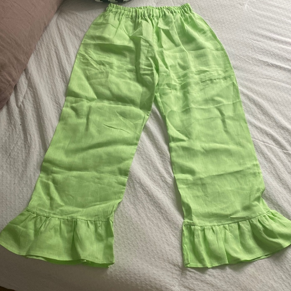 New with tags Sleeper Rumba lounge set pants. Lime green, size M.